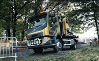 Nové Volvo FL s pohonem 4 x 4 – pro město i pro nezpevněné silnice